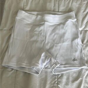 alo yoga goddess ribbed hot shorts